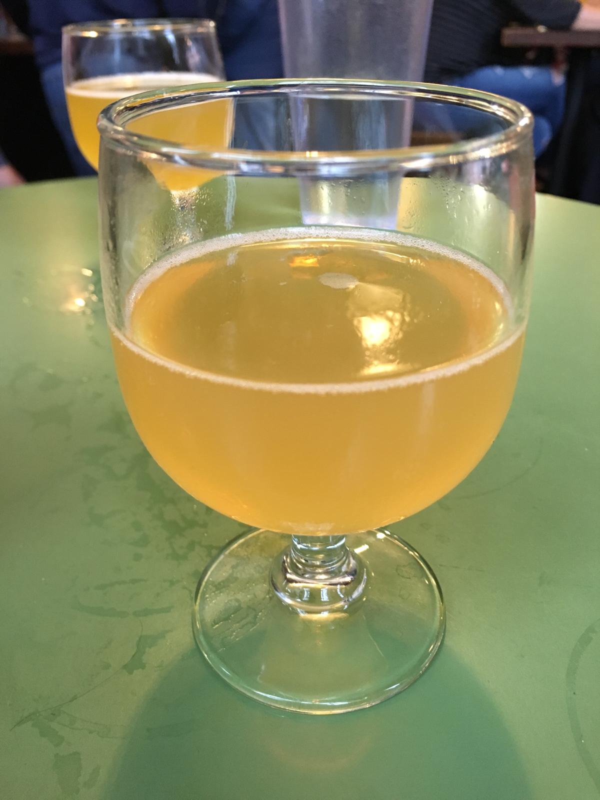 Roadie Grapefruit Radler