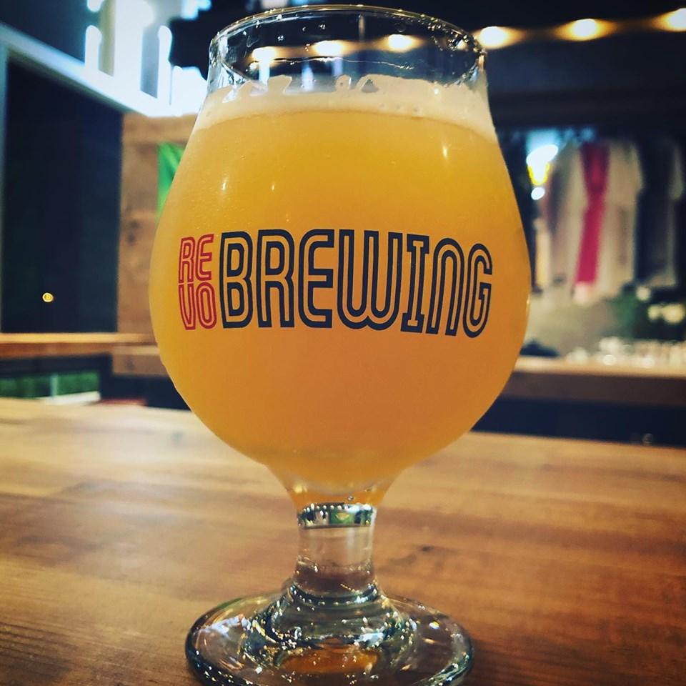 Extra Brut IPA (Collaboration with Level Beer)
