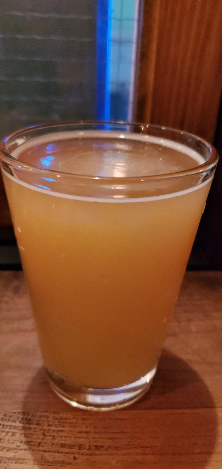 Fujizakura Heights Komugo to Hop Yuwaku