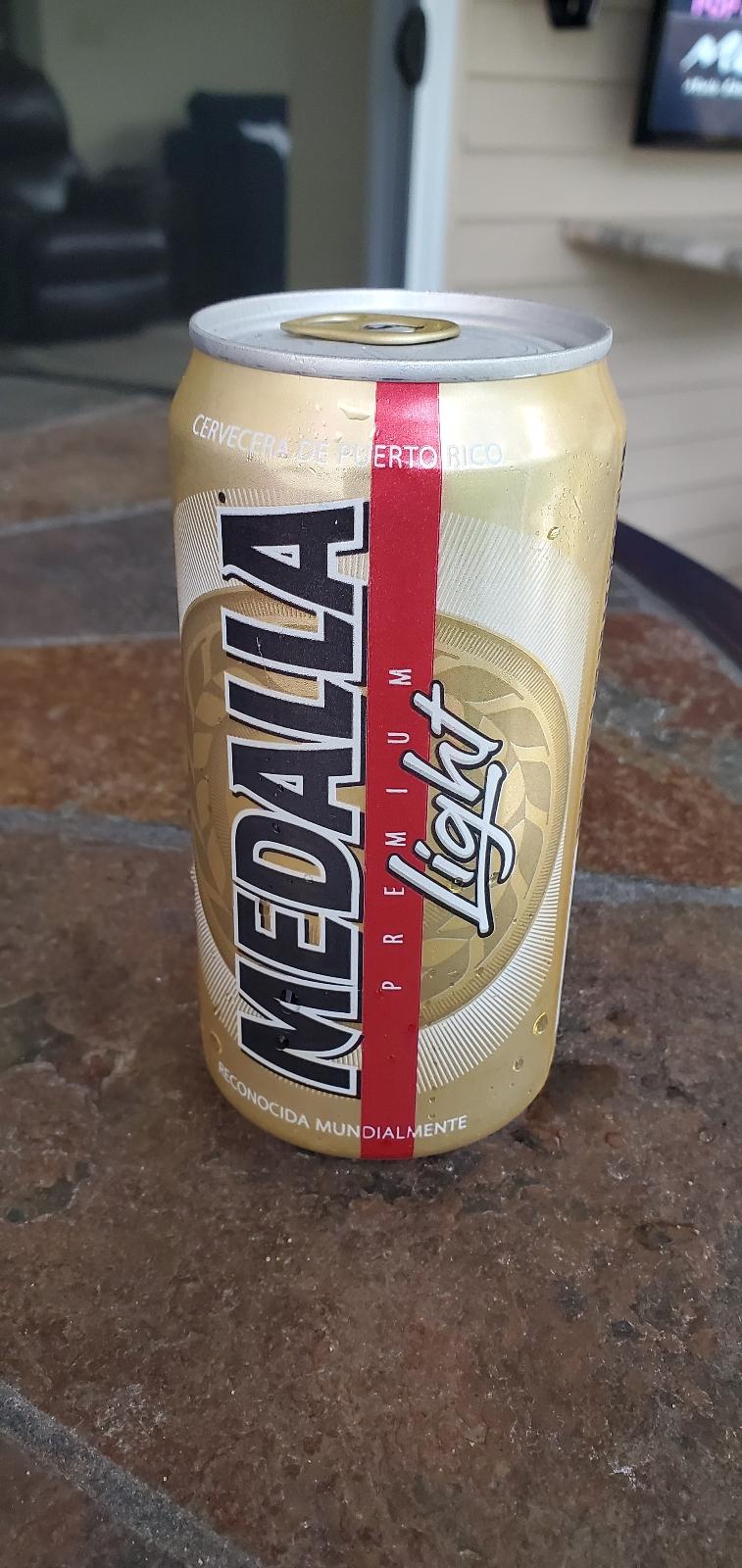 Medalla Light